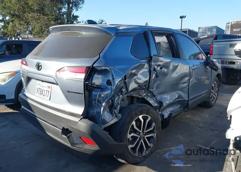 2025 Toyota Corolla Cross Hybrid S z USA, uszkodzony, nr VIN 7MUFBABG9SV073507